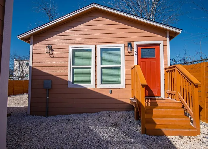 Adorable 2Br Guesthouse Close To Riverwalk And Dt